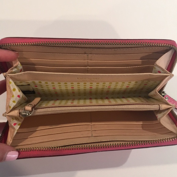 Kate Spade Pink zipper wallet GOOD condition - Picture 6 of 10